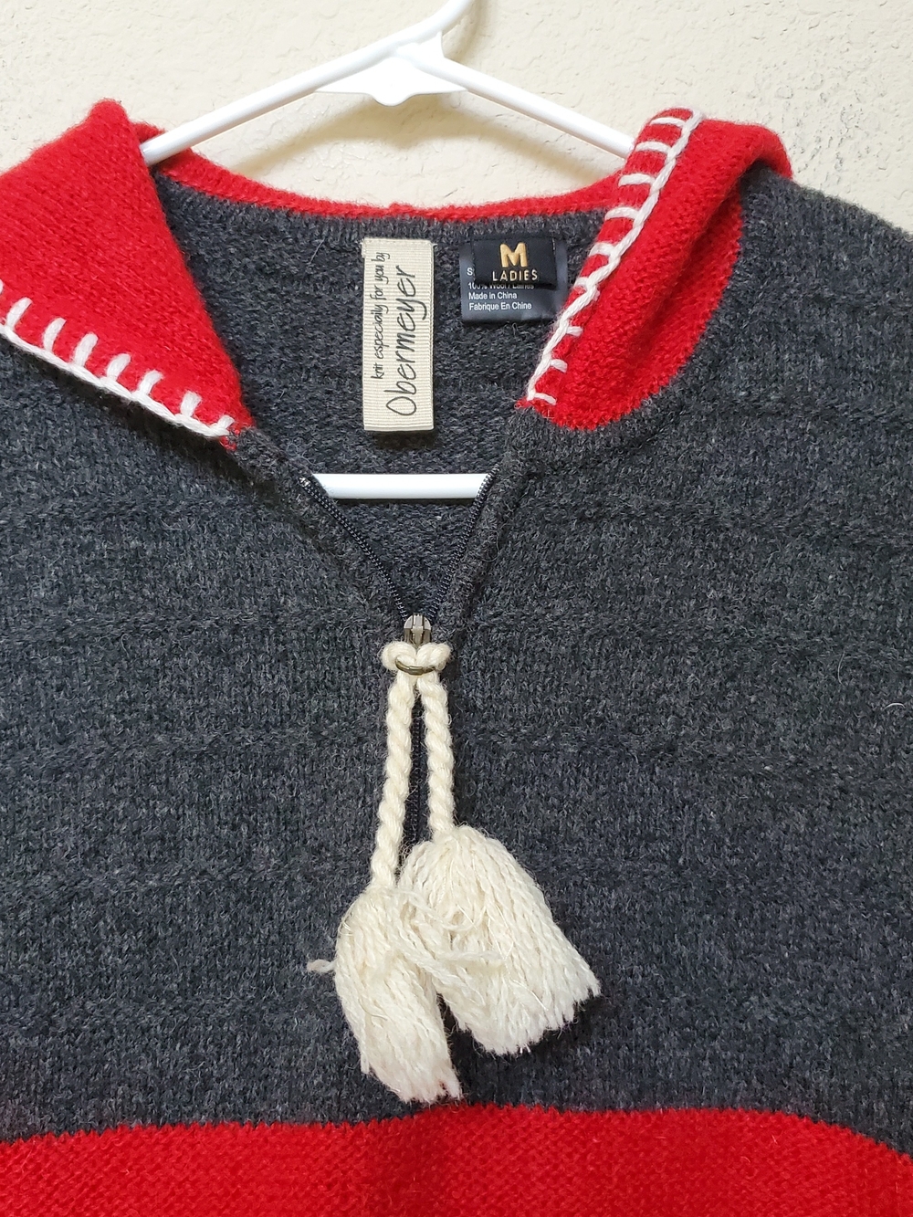 Obermeyer Charcoal & Red Striped Hooded 100% Wool Sweater.  Size Medium - Picture 4 of 8